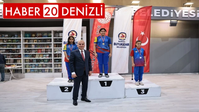 Büyükşehir Cumhuriyet Turnuvası bütün heyecanıyla devam ediyor