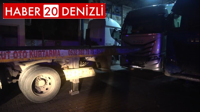 2 araç arasında sıkışan sürücü feci şekilde can verdi