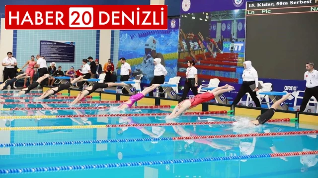 Yüzmede 585 sporcu şampiyonluk için kulaç attı