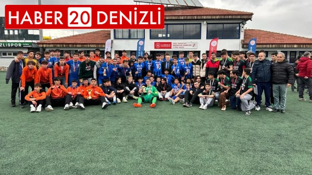 Okullar arası futbol turnuvasında şampiyonlar belli oldu