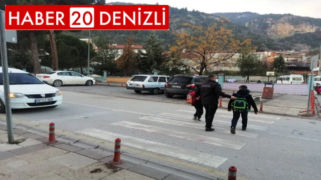 ZABITA EKİPLERİNDEN OKUL ÇEVRELERİNDE DENETİM