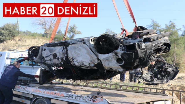 Dere yatağına düşen otomobil alev aldı: 1 ölü