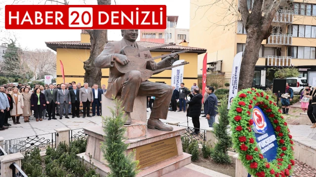 Usta halk ozanı Özay Gönlüm vefatının 24. yıl dönümünde de unutulmadı