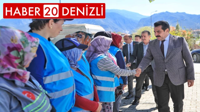 Pamukkale Belediye Başkanı Ali Rıza Ertemur personelle bayramlaştı