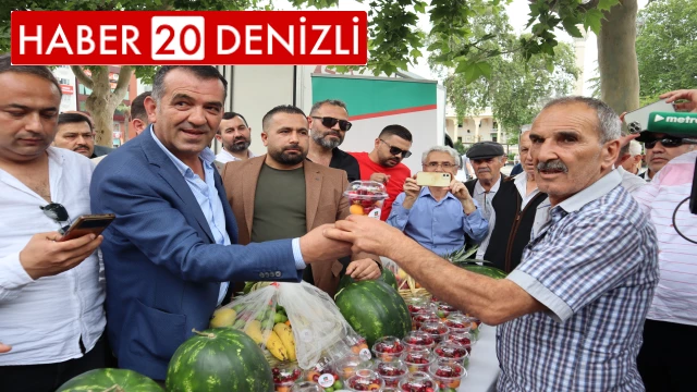 Denizli'de 2 bin kişiye ücretsiz meyve dağıtıldı