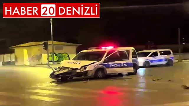 Ekip aracı ile otomobilin karıştığı kaza kameralara yansıdı