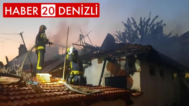 Denizli’deki yangında bir ev küle döndü