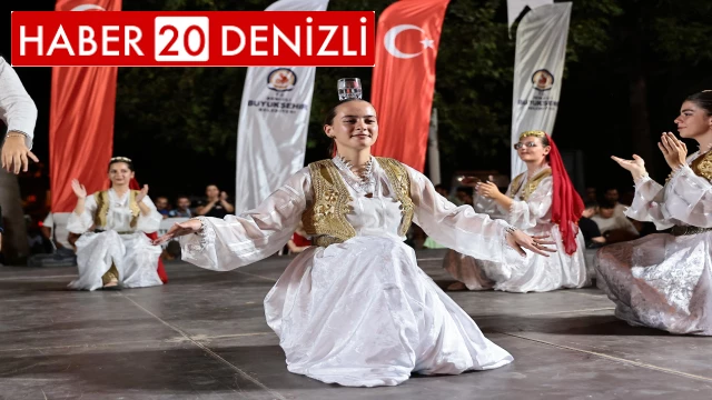 Halk dansları rüzgarı Denizli’yi sardı