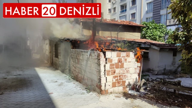 Denizli'de kullanılmayan müstakil evde çıkan yangın paniğe neden oldu