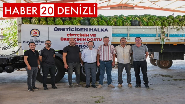 Denizli'de üreticinin elinde kalan karpuzları büyükşehir aldı