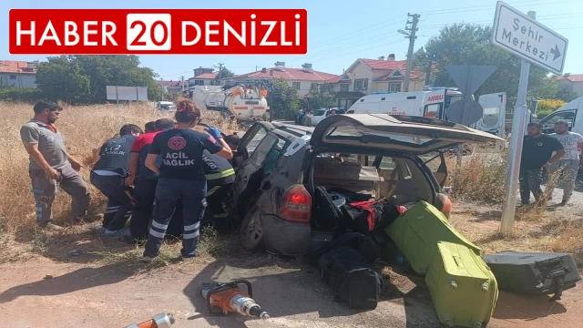 Direksiyon hakimiyetini kaybeden araç yoldan çıktı; 4 yaralı