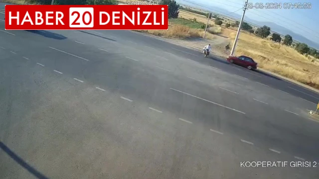 Motosiklet ve otomobilin çarpıştığı kaza anı güvenlik kamerasında