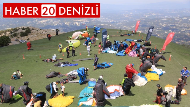 Yamaç Paraşütü Dünya Kupası Şampiyonası Çameli’nde devam ediyor