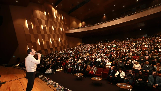 DENİZLİ BÜYÜKŞEHİRDEN FERDİ TAYFUR’UN ANISINA MUHTEŞEM GECE