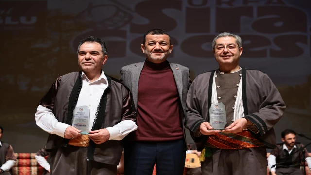 Denizli Büyükşehir tarafından düzenlenen Urfa Sıra Gecesi unutulmaz anlara sahne oldu