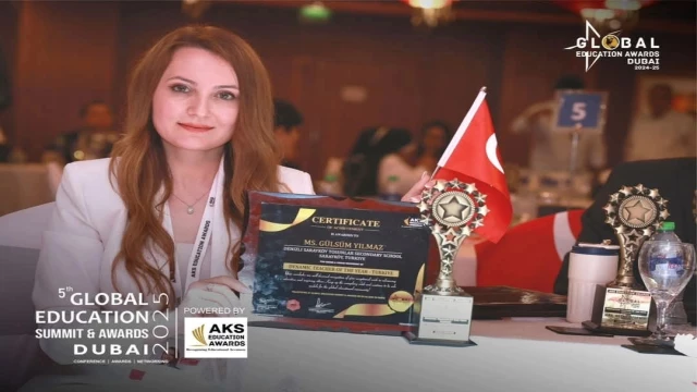 Denizli Gülsüm Öğretmen Küresel Eğitim Ödüllerine damga vurdu