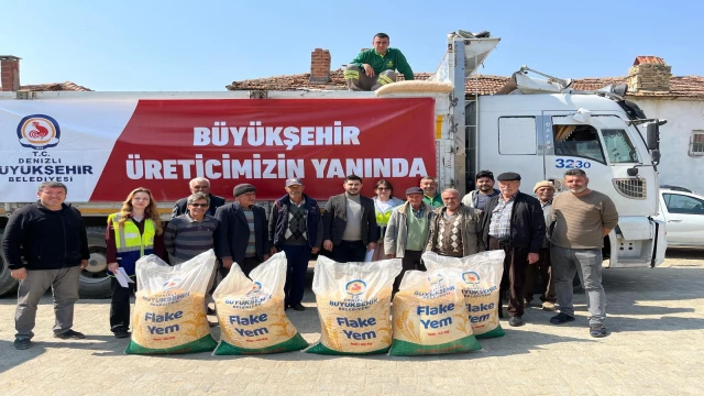 Denizli Büyükşehir 298 işletmeye bin 25 çuval yem dağıttı