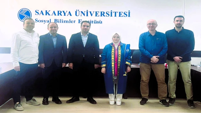 Cübbe giyen Milletvekili Ün ‘Bilim Doktoru’ unvanına sahip oldu