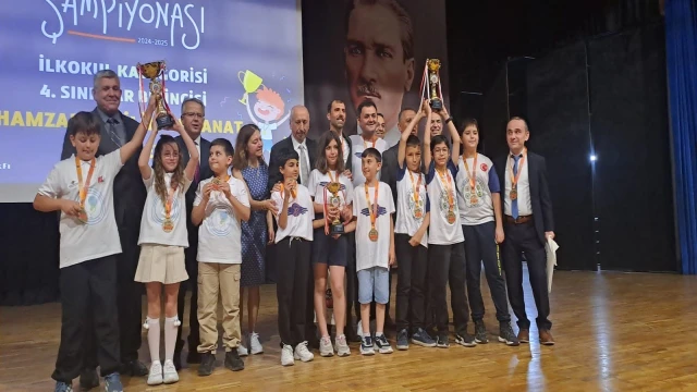 Denizlili öğrenciler zeka oyunlarının en başarılı okulu seçildi