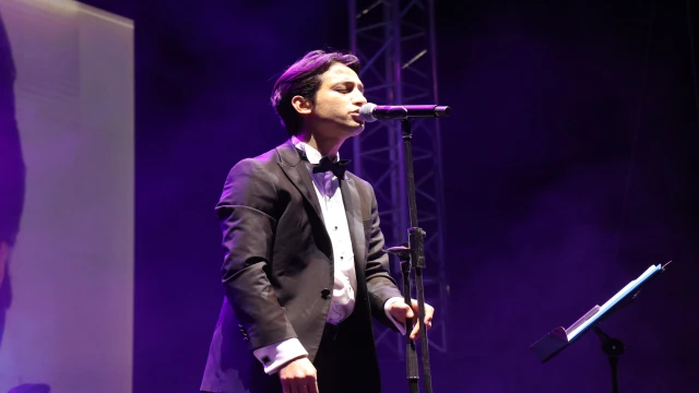 DEMOT’un son gününde Şahin Kendirci arabesk şarkılarla geçmişe götürdü