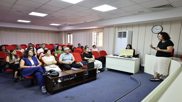 Büyükşehir’den sosyal hizmet personeline hizmet içi eğitim