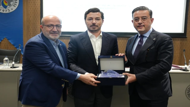 DSO Başkanı Kasapoğlu: "Döviz cinsi kredilerde büyüme sınırı kaldırılmalı, üretici kredileri ayrıştırılmalı"