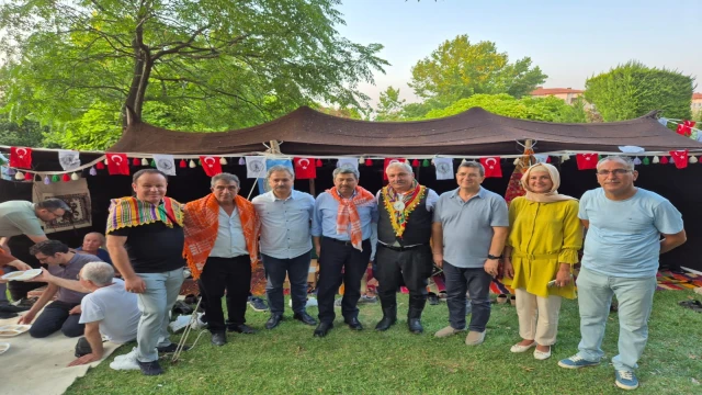 Yörüklerin develerde göçü Denizli'de canlandırıldı