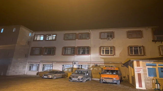 Alevlerin yaklaştığı Buldan'da hastane tahliye edildi