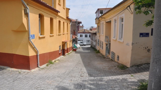 Buldan’ın tarihi 3 sokağı daha turizme kazandırılacak