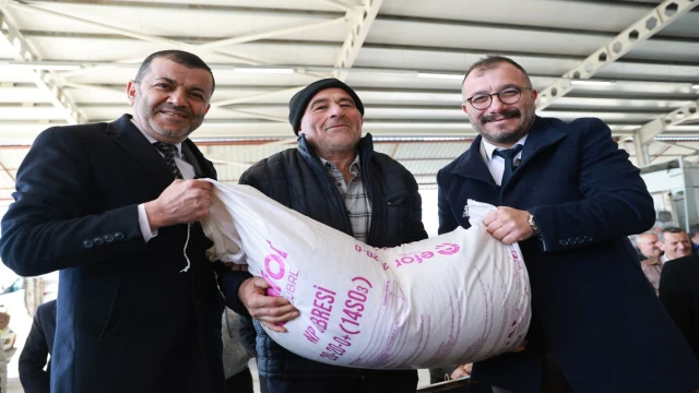 Büyükşehir’den Güney’de 798 üreticiye kompoze gübre desteği