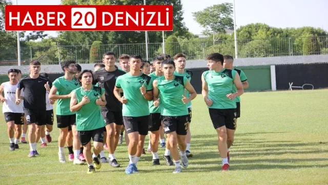 Genç Horozlar yeni sezon için sahaya indi