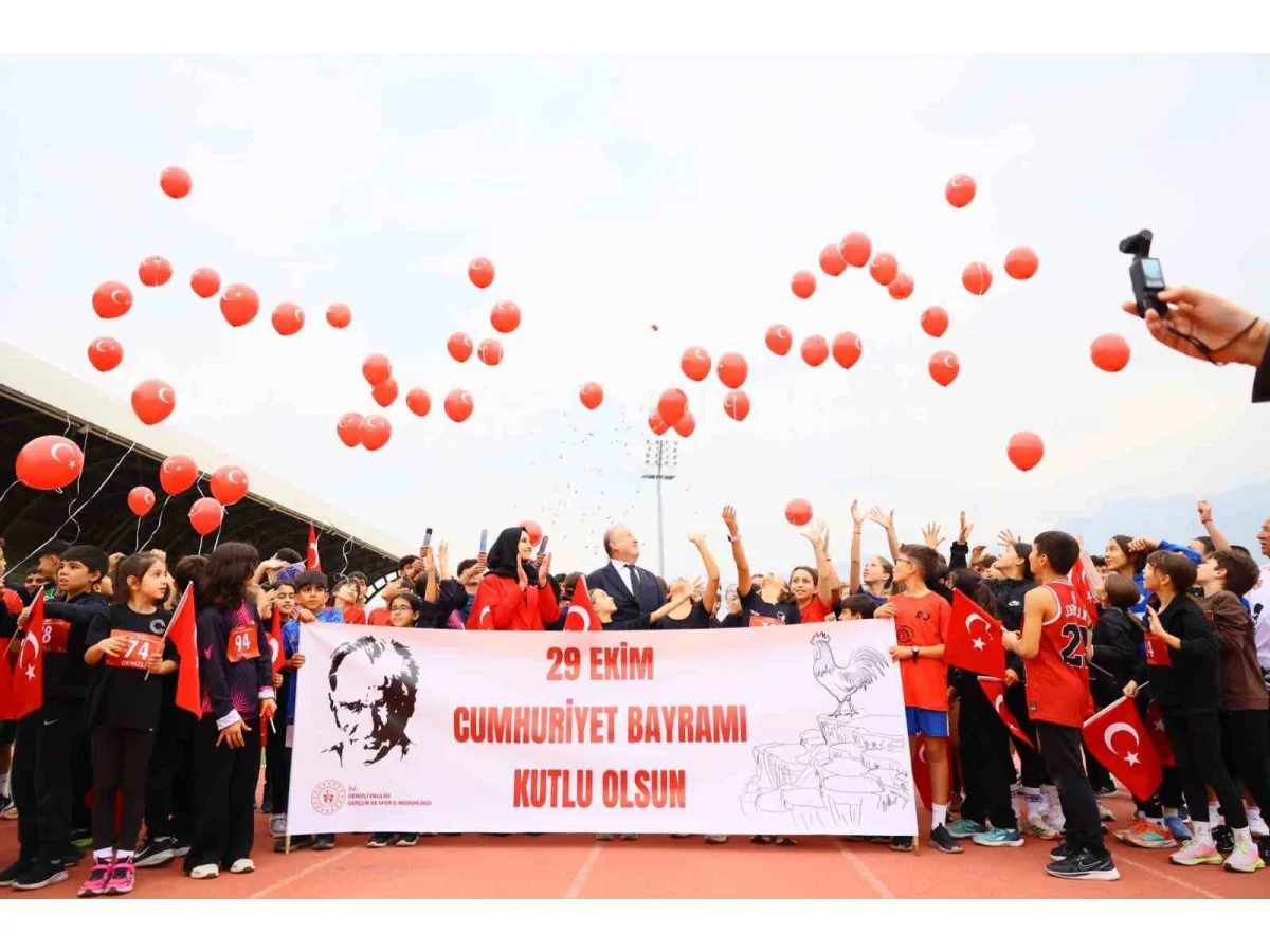 Merkezefendi’de rekor katılımlı Cumhuriyet koşusu