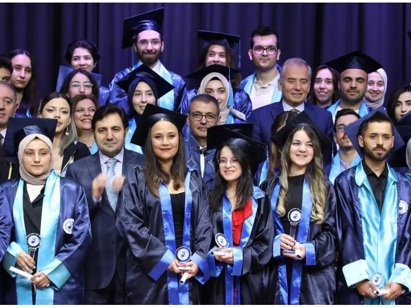 PAÜ’de mezuniyet coşkusu başladı