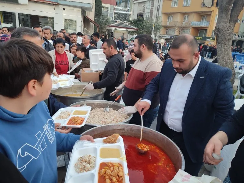 Genç MÜSİAD iftar sofrasını Dokuzkavaklar Mahallesine kurdu
