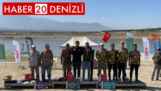 Olta sporcuları en büyük sazanı yakalamak için yarıştı