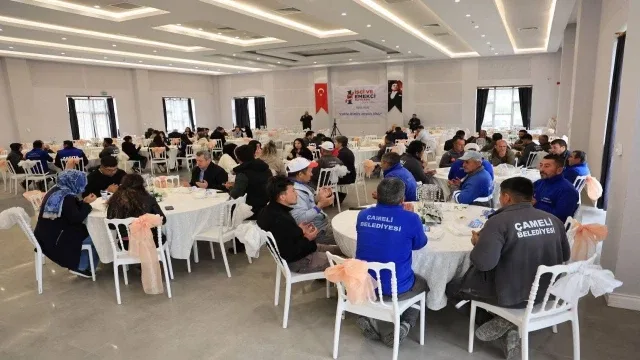 Başkan Arslan 1 Mayıs İşçi ve Emek Bayramında emekçilerle bir araya geldi