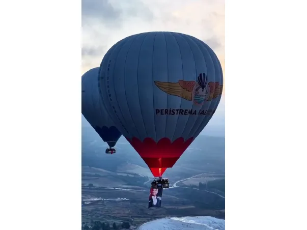 Cumhuriyet coşkusunda balonlar Türk bayraklarıyla gökyüzüne yükseldi