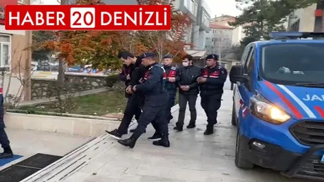 Gezmeye geldikleri şehirde paraları bitince imamın koyunlarını çaldılar
