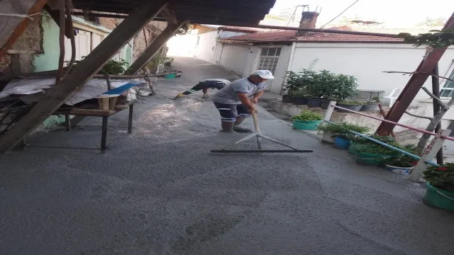 Babadağ’ın Gazi Mahallesinde tamamlanan yol çalışmaların ardından hizmete sunuldu