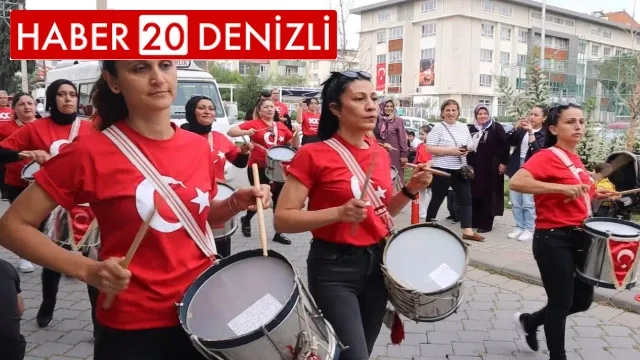 Bando kuran veliler, mahalleye 23 Nisan coşkusu yaşattı