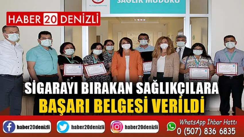 Sigarayı bırakan sağlıkçılara başarı belgesi verildi