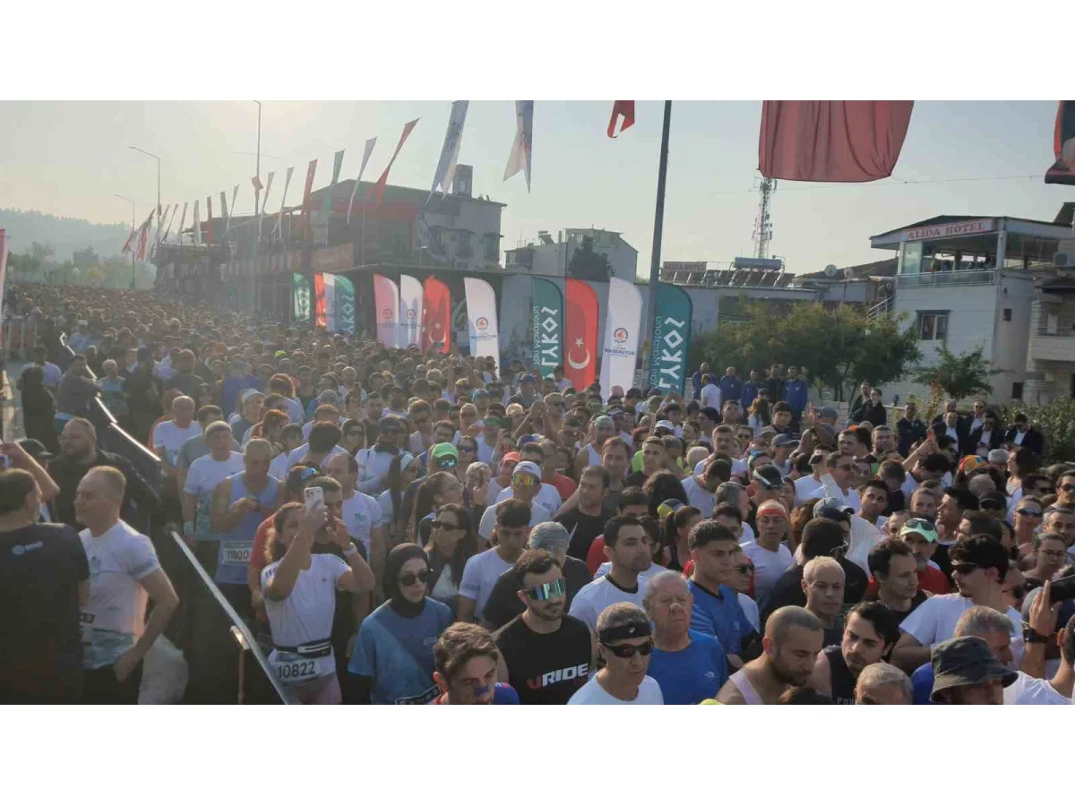 Lykos yarı maratonu’nda binlerce kişi koştu
