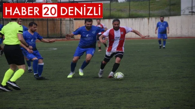 Şampiyon Mavi Siyahlar FK kupasını aldı