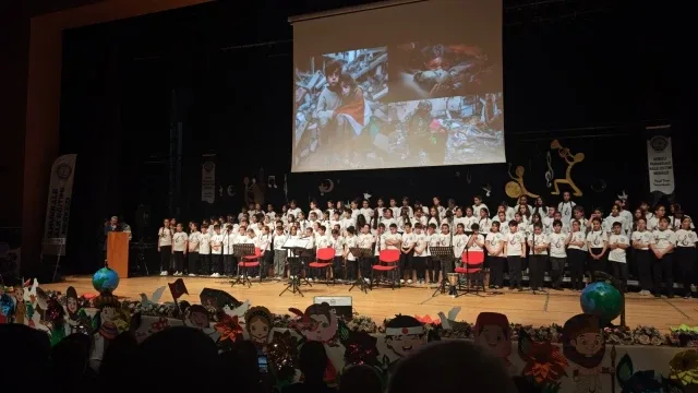 Meclisin 105 yaşında 105 çocuktan beğenilen konser