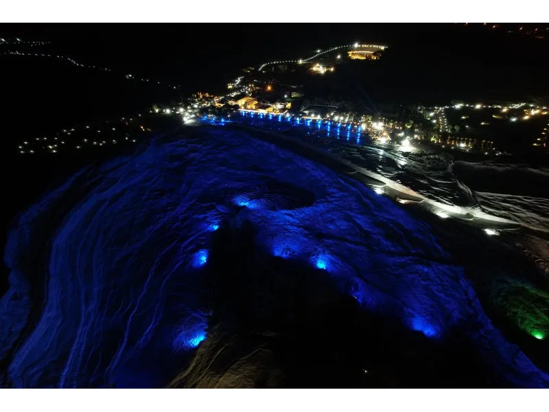 Efes'ten sonra gece ziyaretlerine açılan Hierapolis ve Pamukkale'nin yeni imajı mest etti