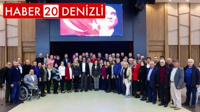 Cumhuriyet Halk Partisi Merkezefendi İlçe Başkanı Müjdat İlhan, mahalle temsilcileriyle kahvaltıda bir araya geldi.