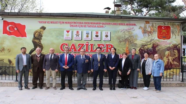 Denetimli Serbestlik Müdürü Güler, Denizli Gaziler Derneğine ziyarette bulundu