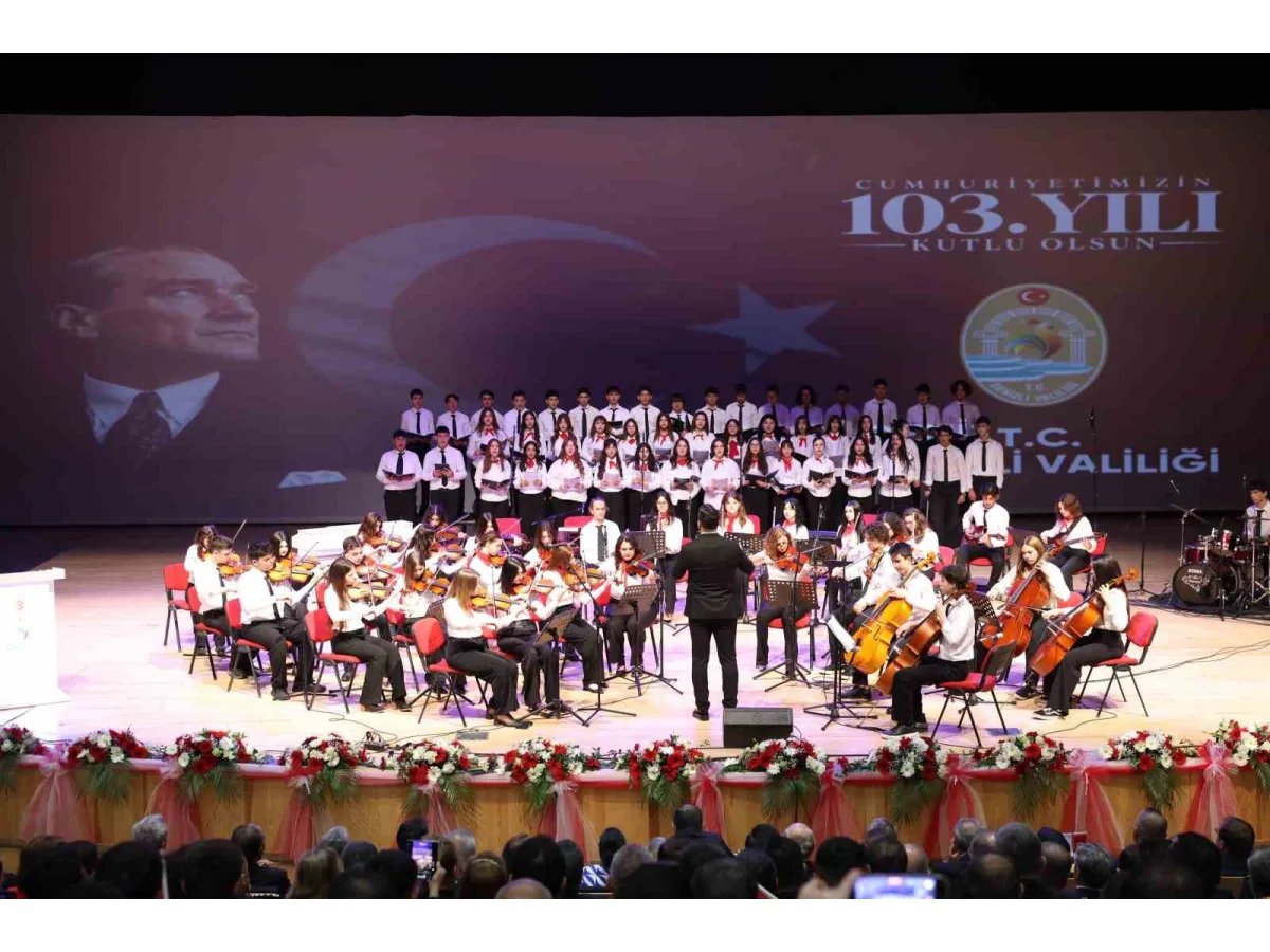 Denizli’de Cumhuriyetin 103. yıldönümü büyük coşkuyla kutlandı