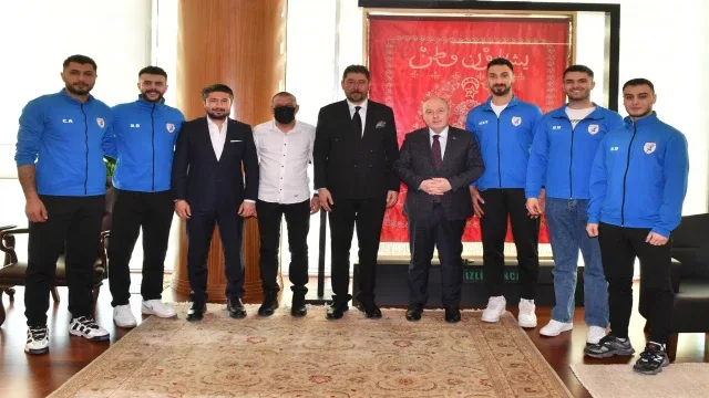 Denizli’ye bir ilki yaşatmaya hazırlanan Denizlispor Cavidil, Vali Coşkun'u ziyaret etti