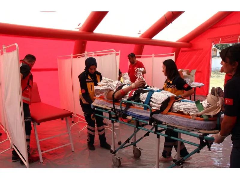 Denizli’de deprem tatbikatı gerçeği aratmadı
